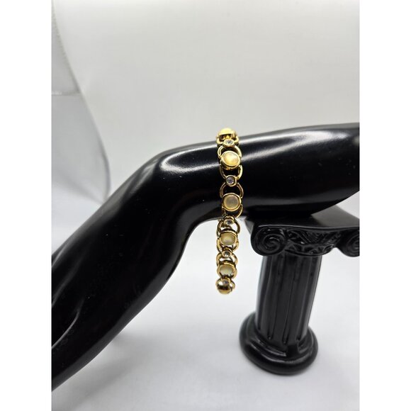 Vintage Uranium Glass Bracelet Glows under UV Gold Tone Link Design - Picture 6 of 6